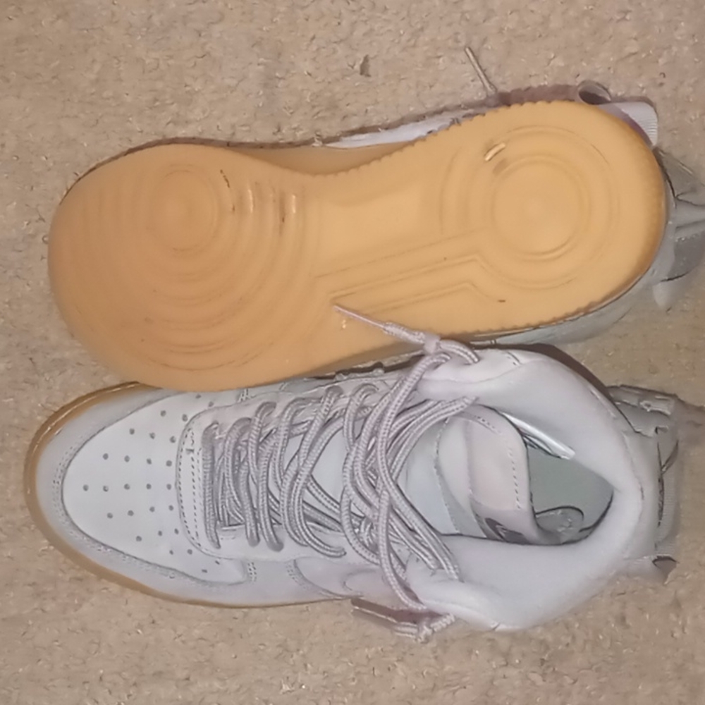 Shoes - Picture 2 of 2